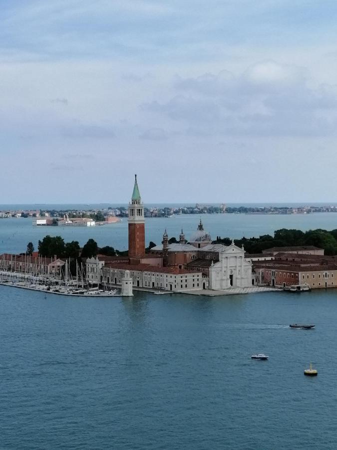 Apartamento Rizzi, Elegante Monolocale In Centro Storico Venecia Exterior foto